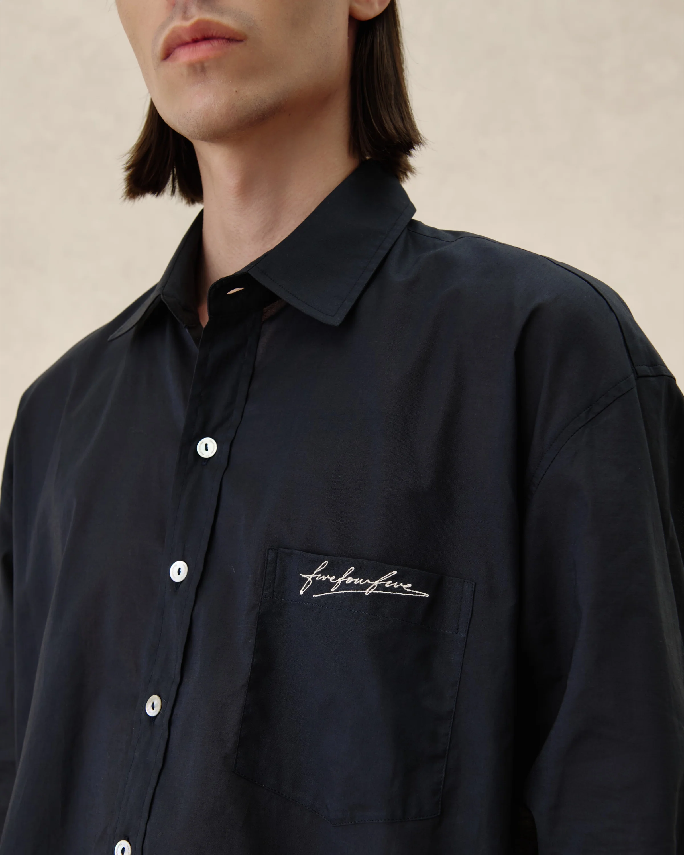 545 Ultralight Logo Shirt - Image 4